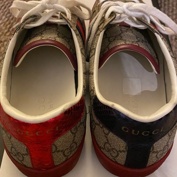Authentic Gucci Unisex Ace GG Supreme Red Sneaker - Picture 3 of 6